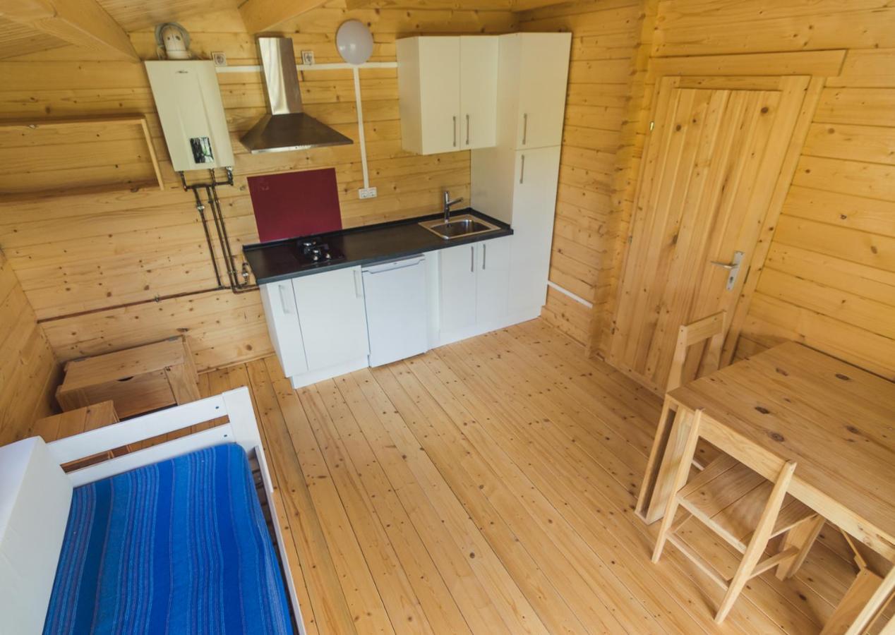 Albergue Restaurante De Artieda Kültér fotó