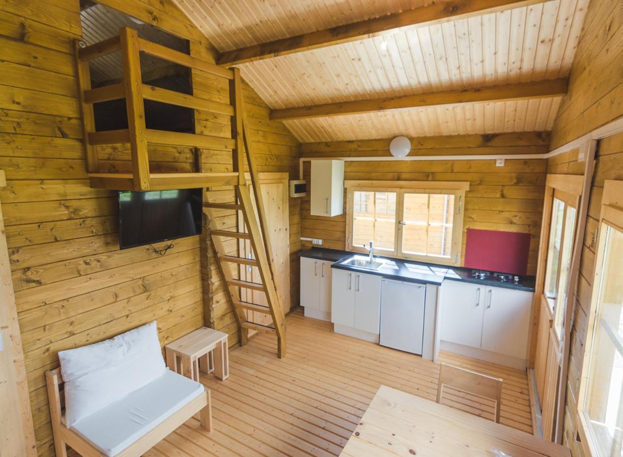 Albergue Restaurante De Artieda Kültér fotó