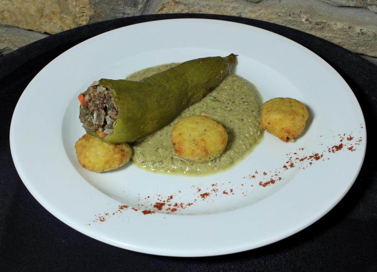 Albergue Restaurante De Artieda Kültér fotó