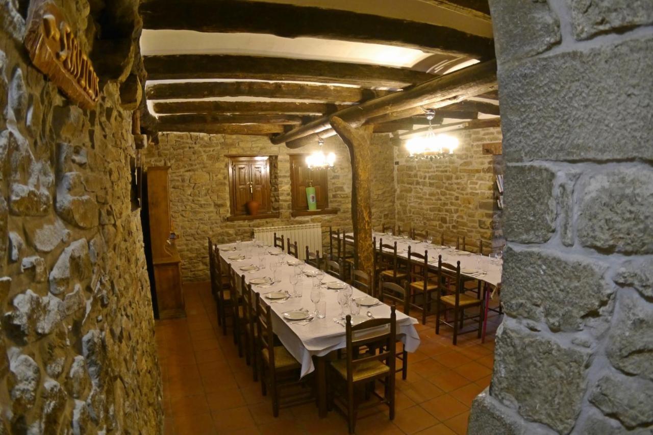 Albergue Restaurante De Artieda Kültér fotó